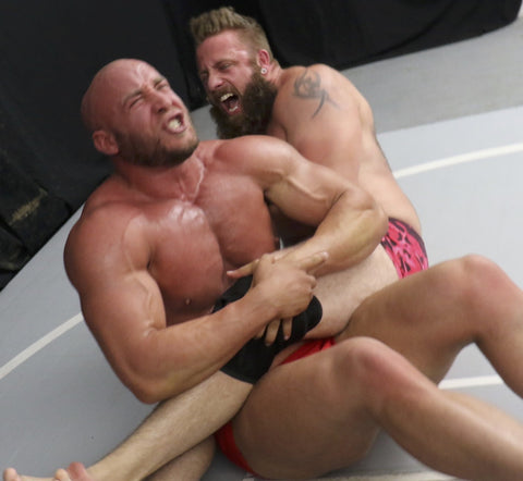 brute bear bodyscissors submission hold submit thunders arena