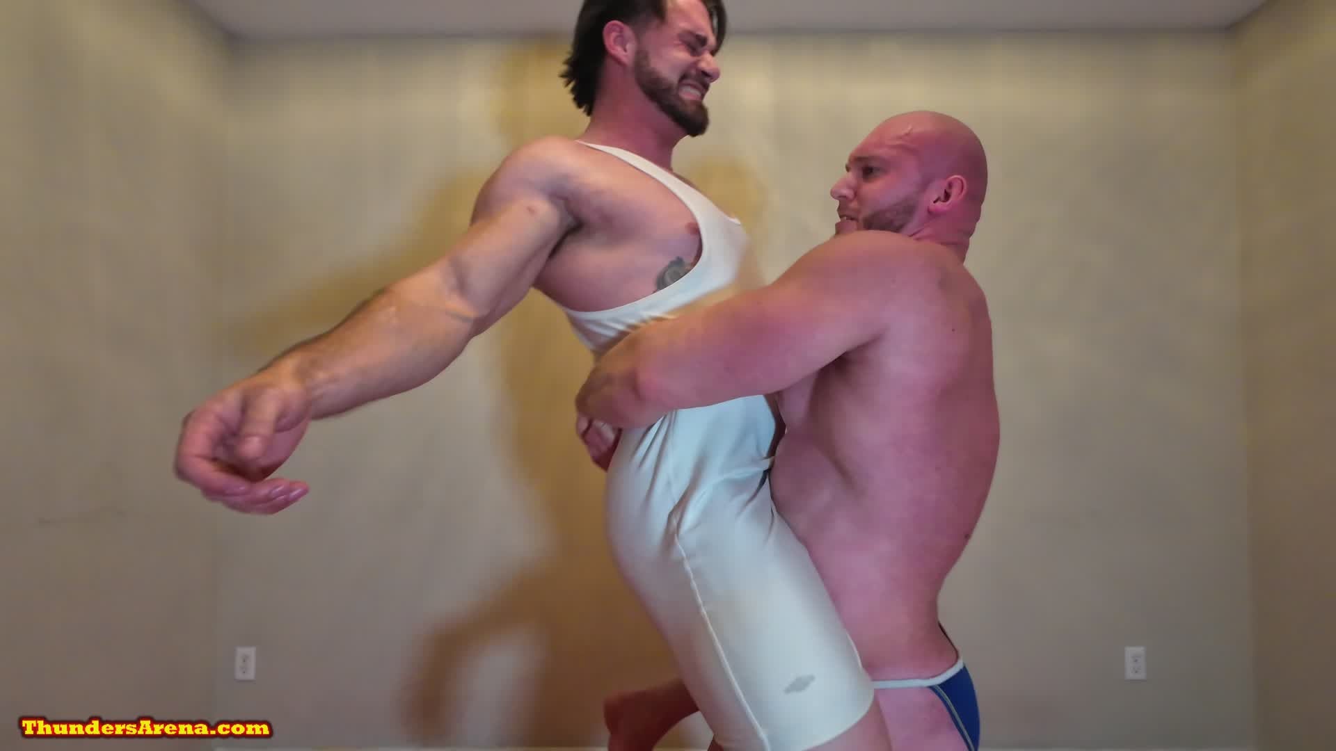 Juri vs Punisher - Bodybuilder Battle 210