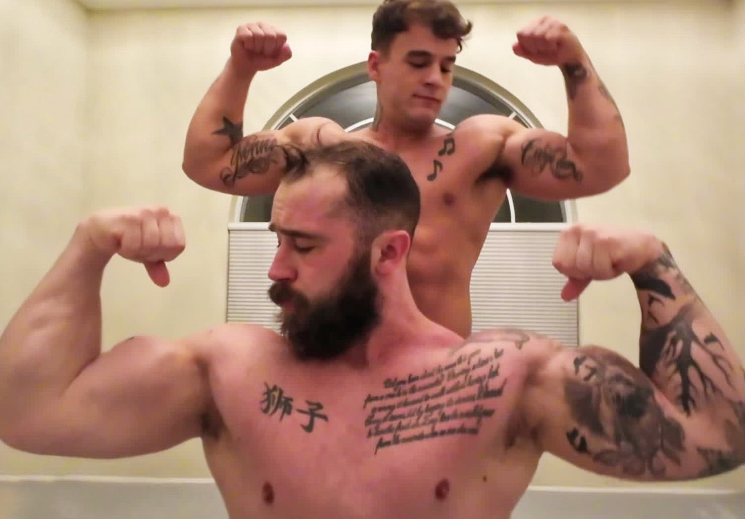 Double bicep flex thunders