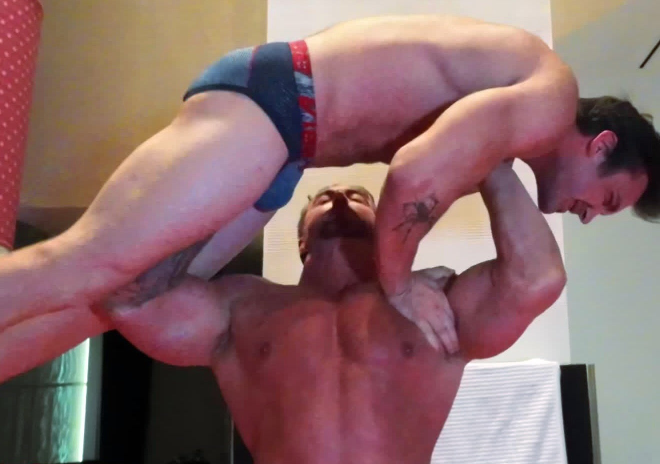 Gorilla press Thunders Arena