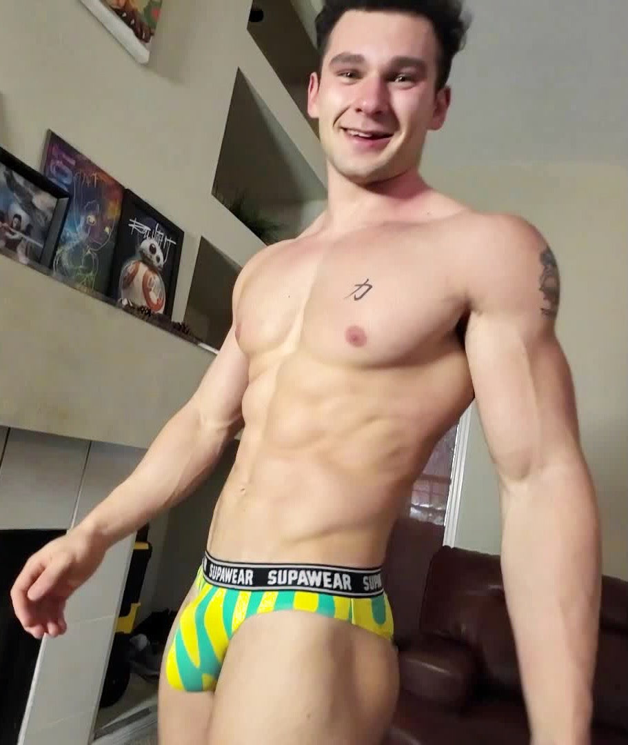 Bodybuilder abs and pecs