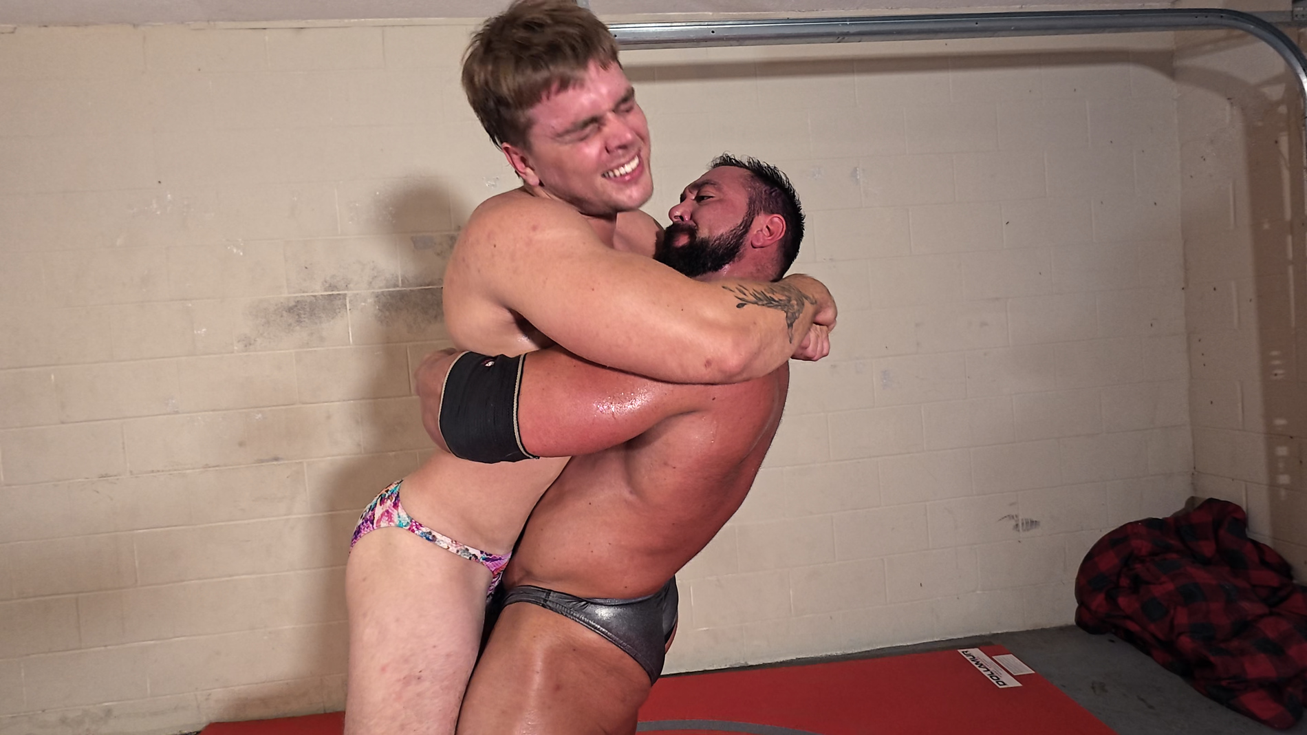 Hurricane vs Shredder - No Holds Barred 276