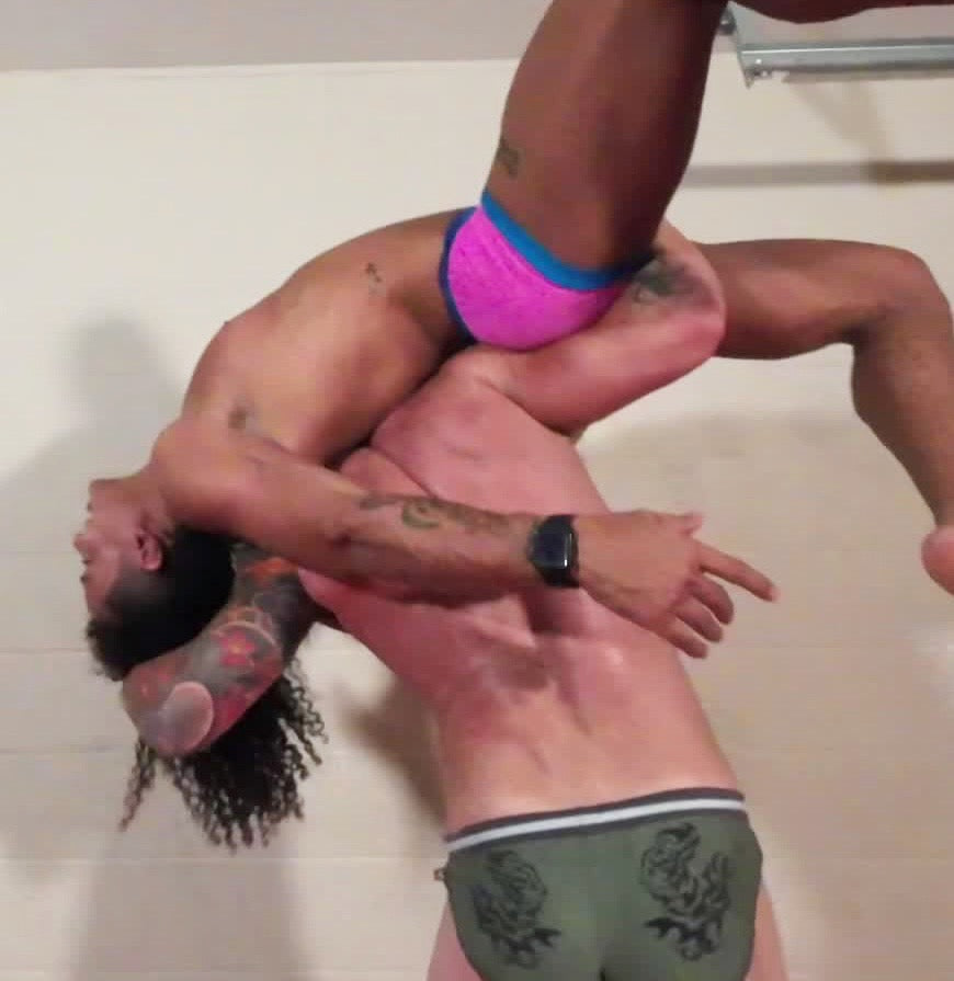 Thunders arena torture rack