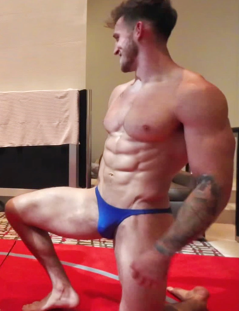 Cason flexing thunders arena