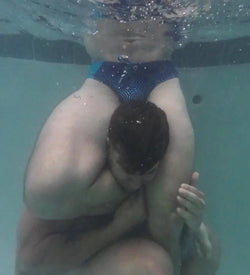 Figure four leg lock underwater