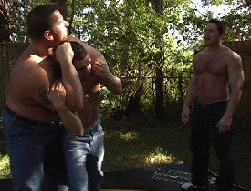 Monstro vs Angel vs Dusty - Christmas Chaos 2006C