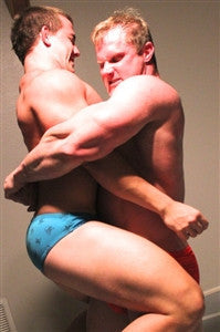 Luger Atom bearhug lift carry thighs legs arms