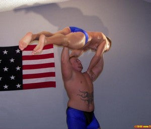 Ajax Dusty  gorilla press lift carry arms biceps