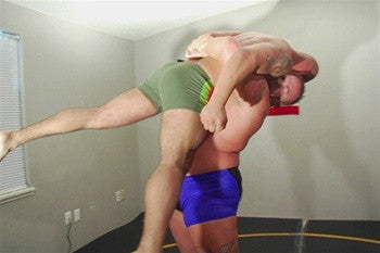 Dusty lifts Los carry thighs arms