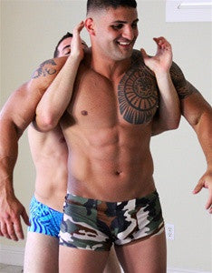 Hooper full nelson Leo pecs abs