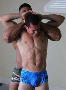 Leo full nelson Hooper pecs abs chest