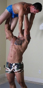 Leo gorilla presses Hooper lift carry abs