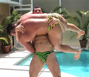 Specimen vinny lift and carry slam powerful muscles 