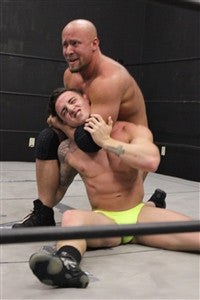 Brute headlock Marco arms