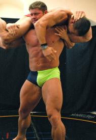 johnny bravo dominic lift and carry firemans slam Thunders Arena