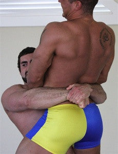 Rex Sledge lift and carry bearhug power submission hold submit thunders arena