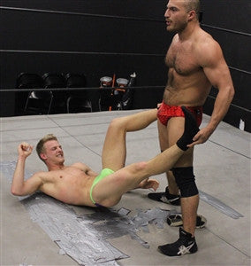 Dirty Daddy lifts TAK thighs pecs arms bicep