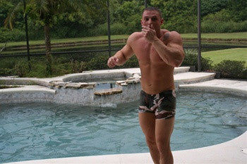 Rambo shows off his physique in Thunders Arena