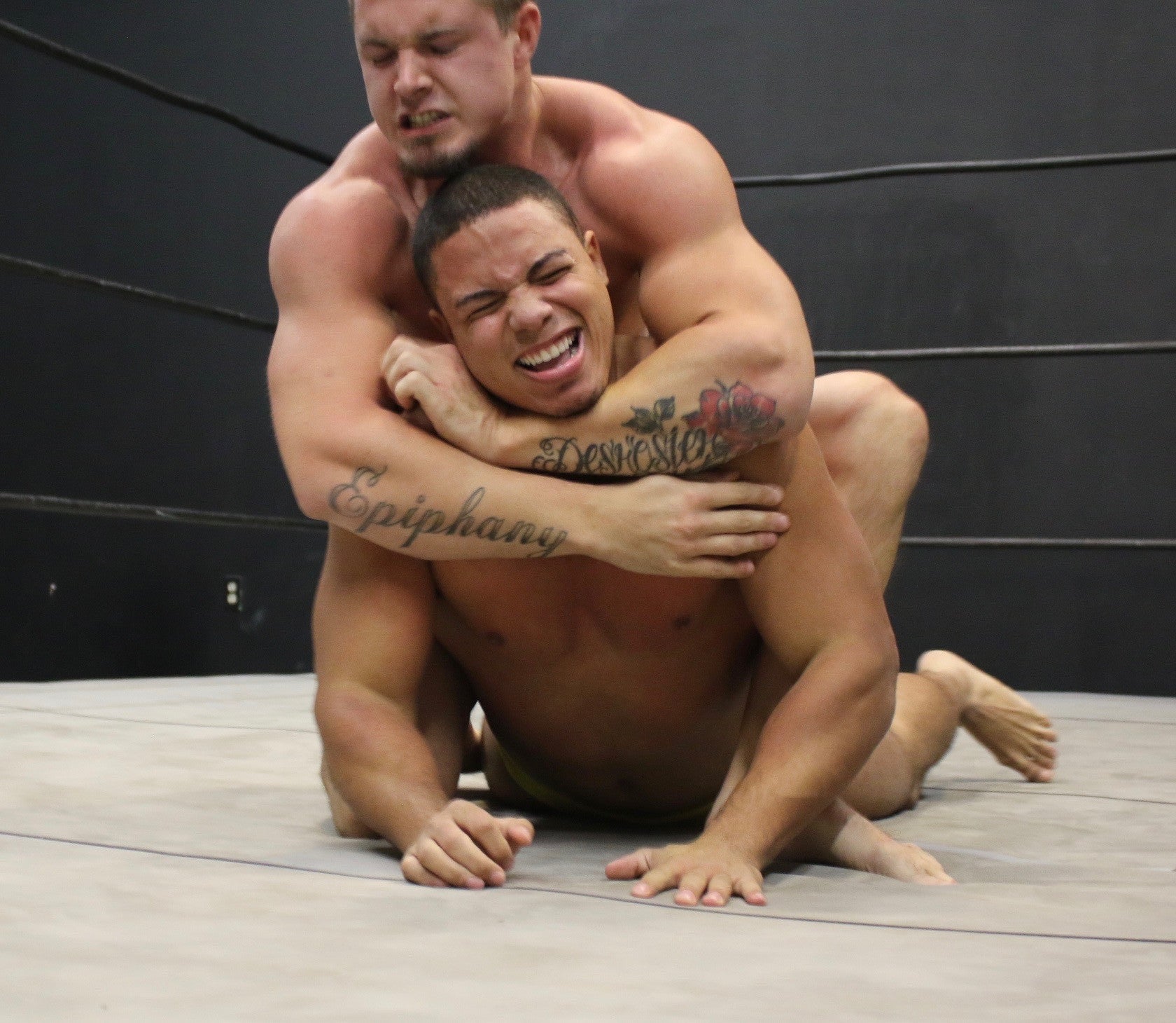 raptor sparrow chokehold camel clutch