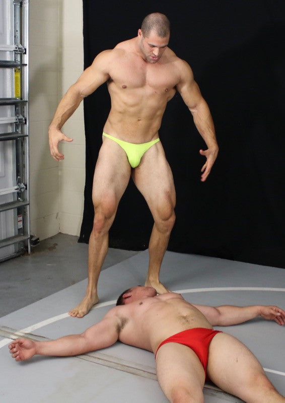 Adam Bryant dominated by Vinny in Thunders Arena