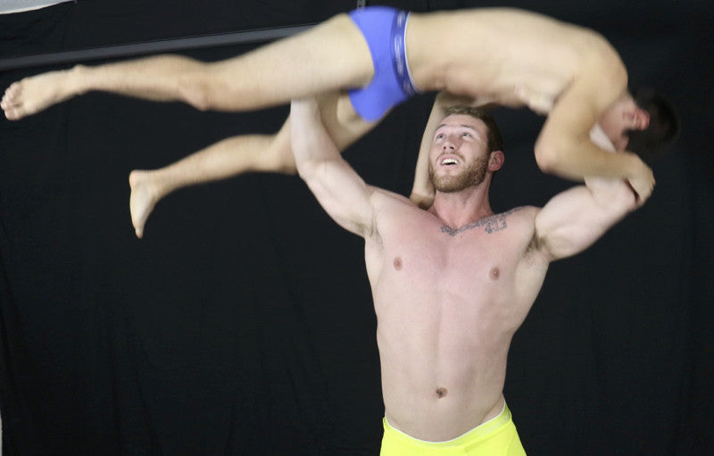 Talon Flaco gorilla press chest arms pecs