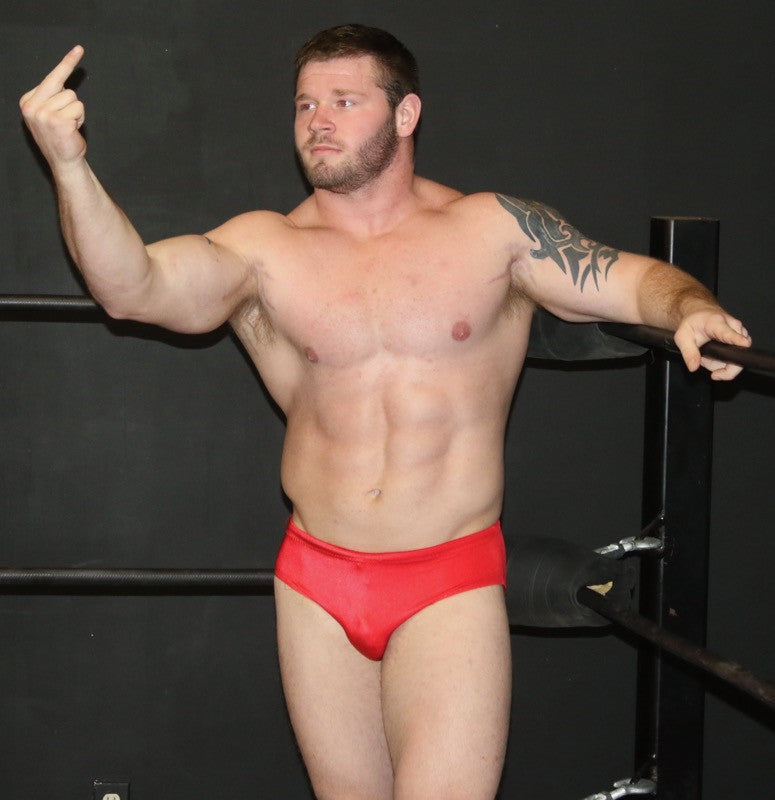 Beast flips off Blayne at Thunders Arena great abs