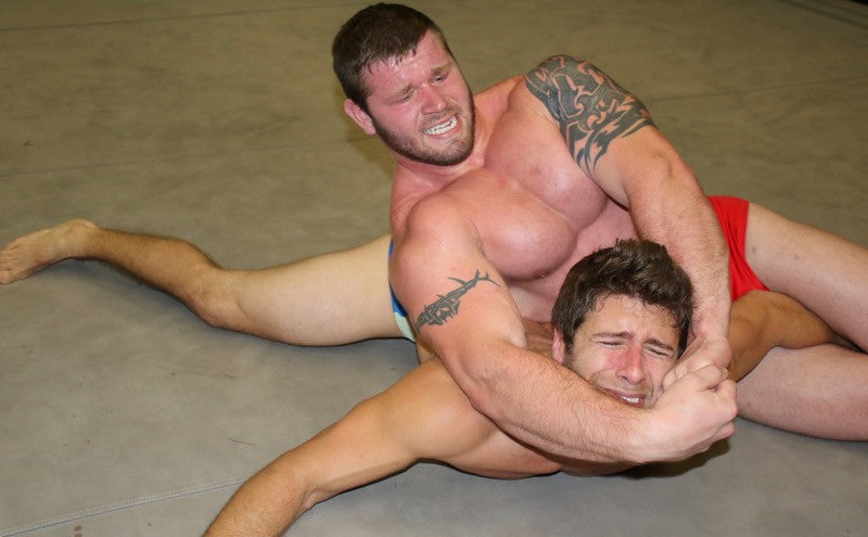 Beast crossfaces Blayne at Thunders Arena