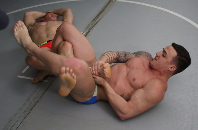 Marco Woody head lock abs biceps flex