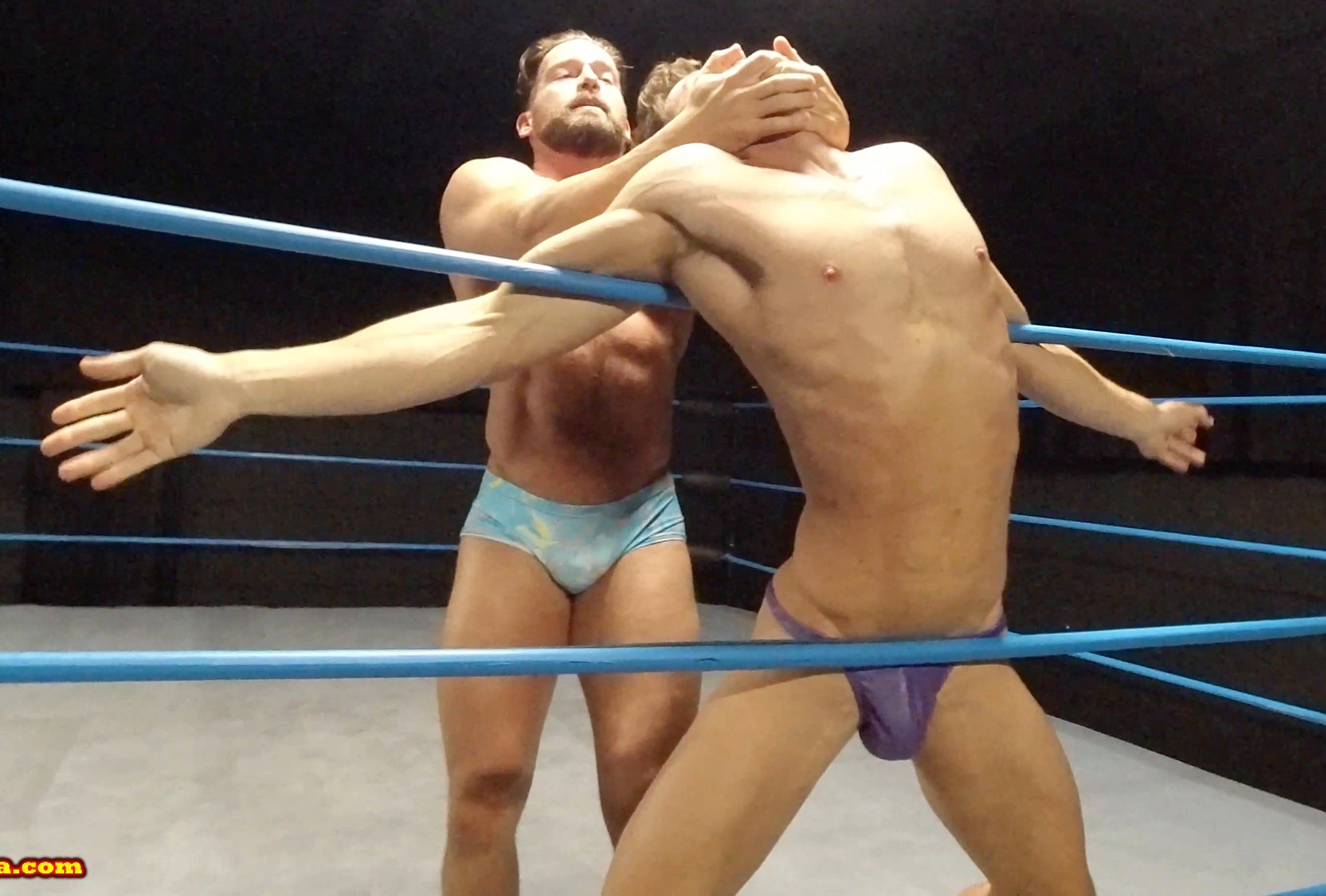 Joey King camel clutching Brix on the ropes