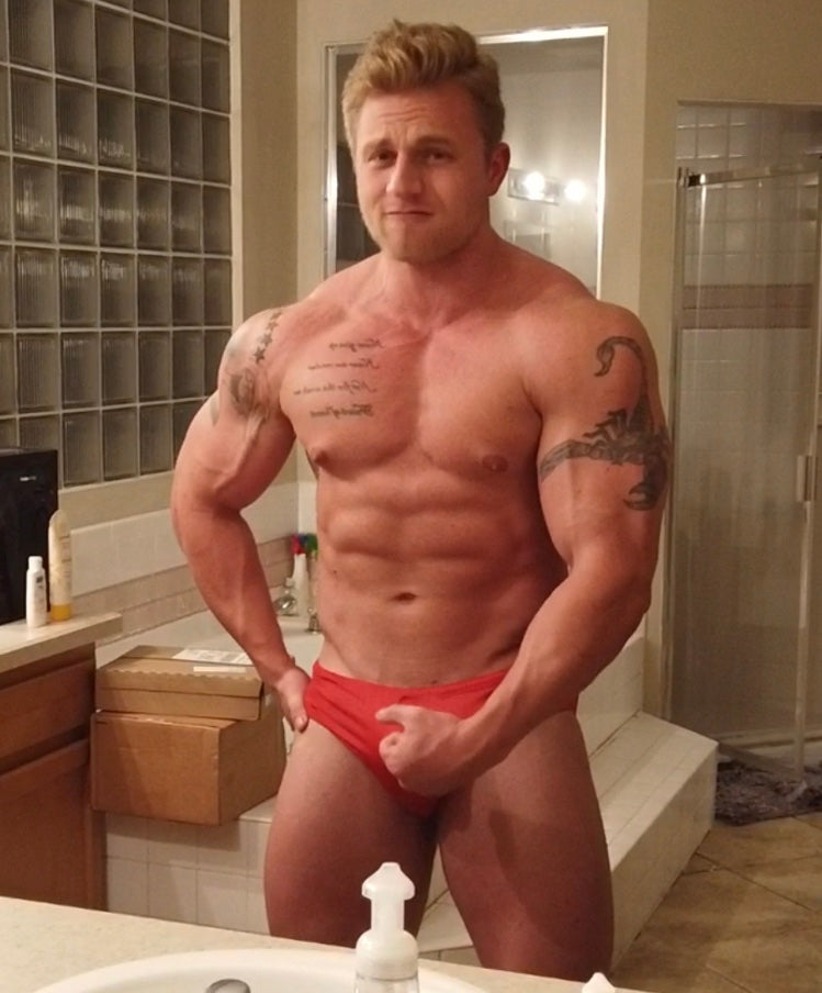 Iceman18 flexing in the mirror