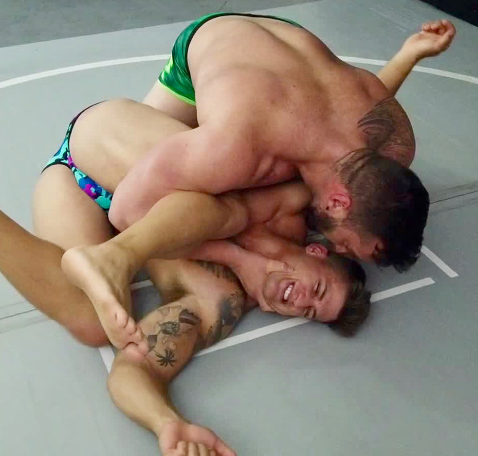 cradle choke thunders arena