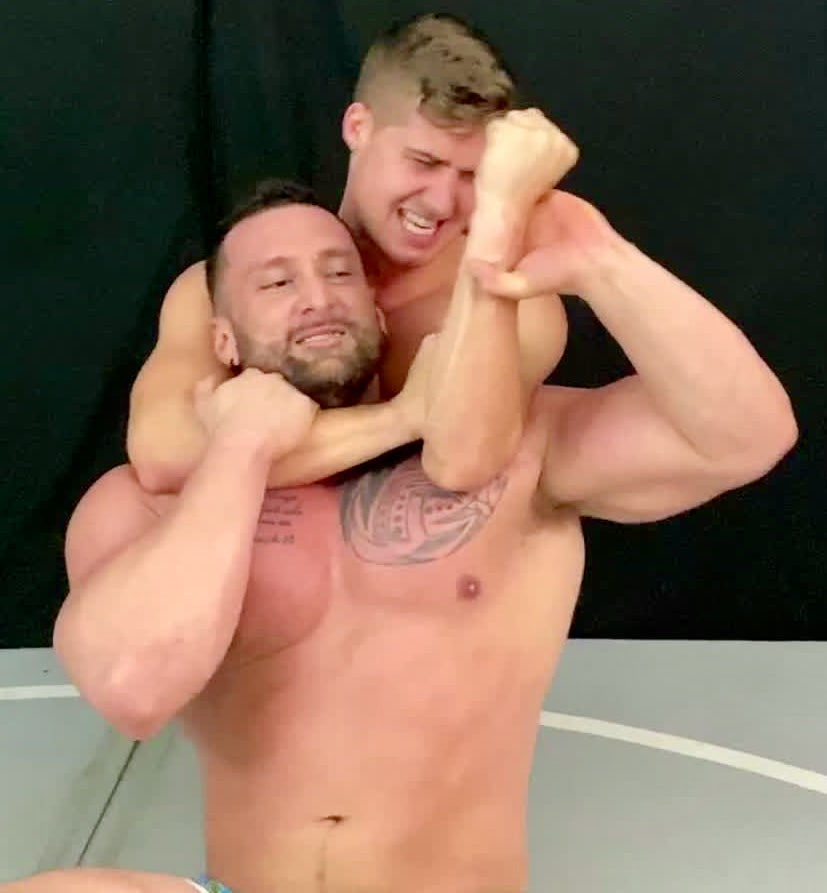 stallion striker thunders wrestling bodybuilder  sleeper hold