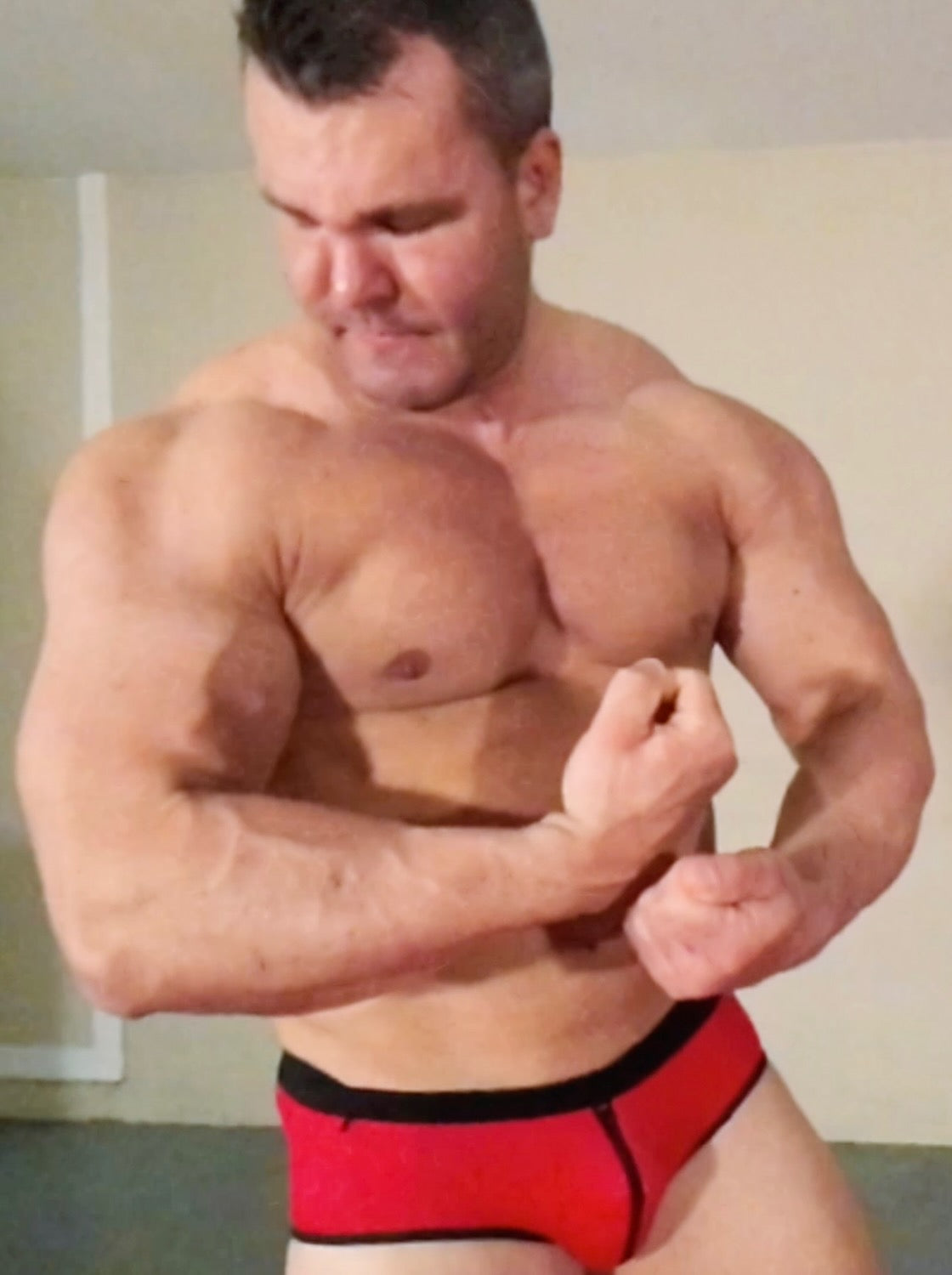 Bodybuilder most muscular Thunders