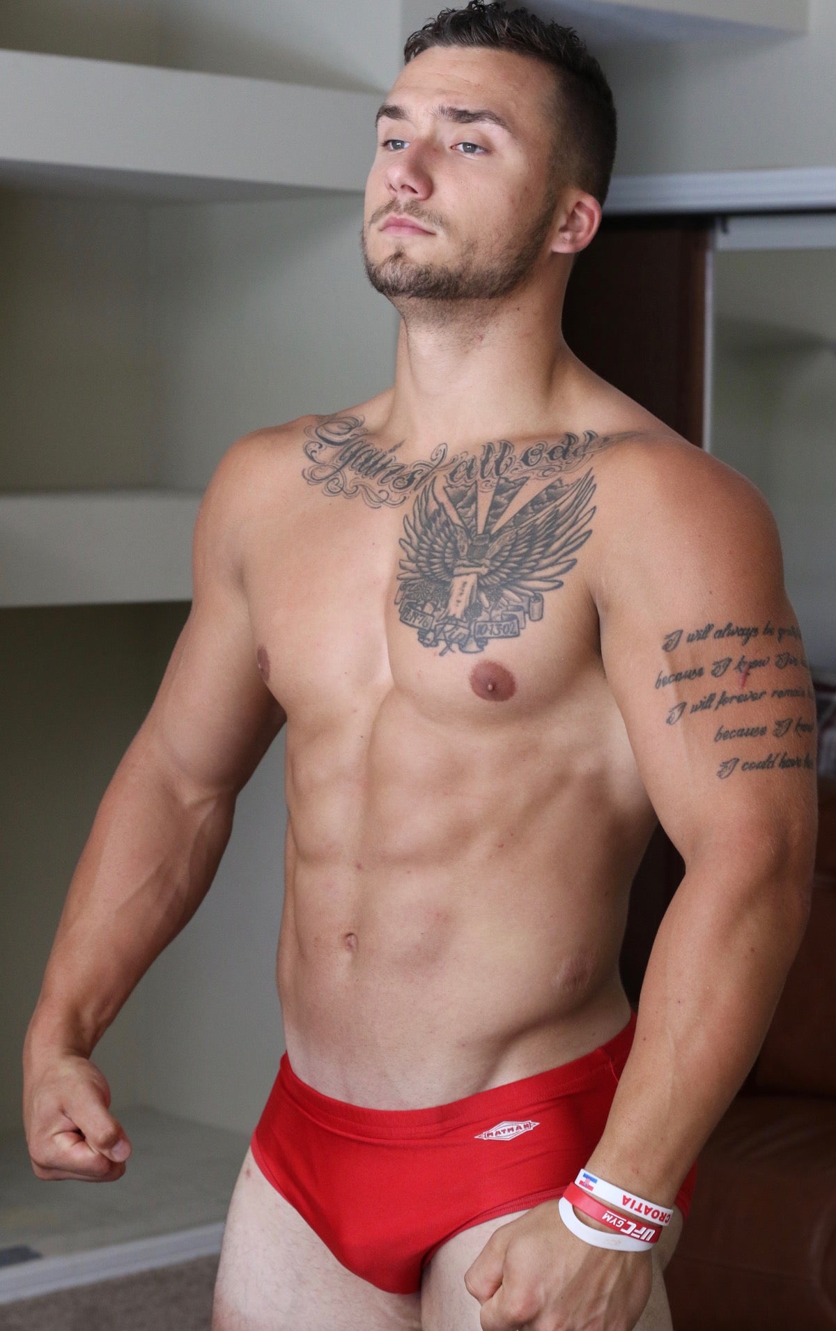 rhino flexes at thunders arena