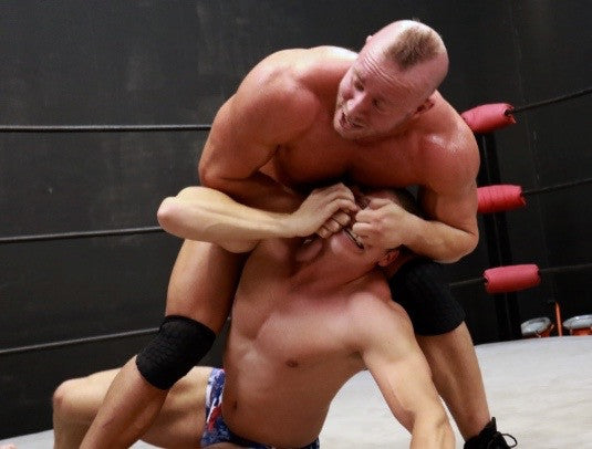 Brute eye gouge skull claw on Viggo arms pecs