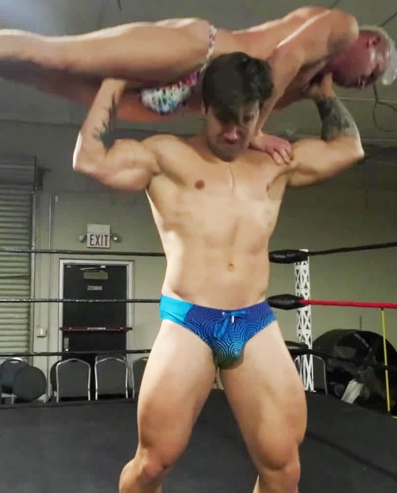 Gorilla press thunders arena