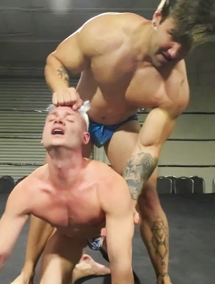 Loki grabs jobber by hair