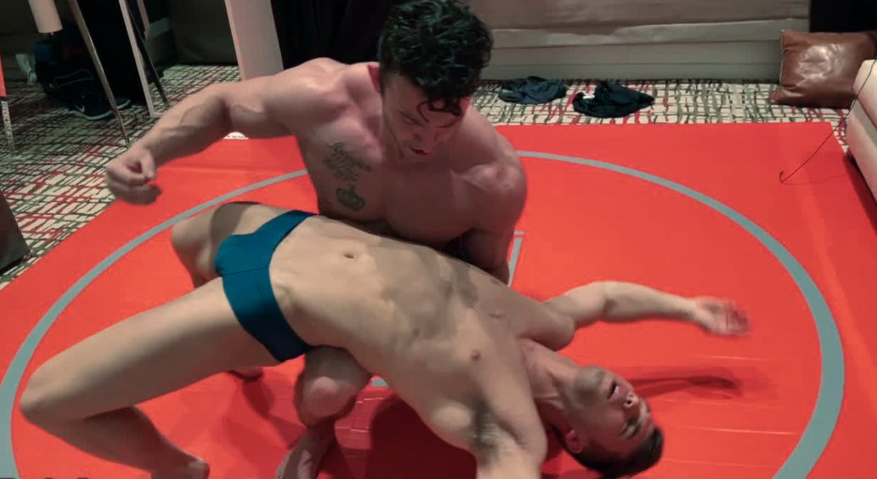 KaSee puts Mercury into an over the knee back breaker at Thunders Arena Wrestling. 