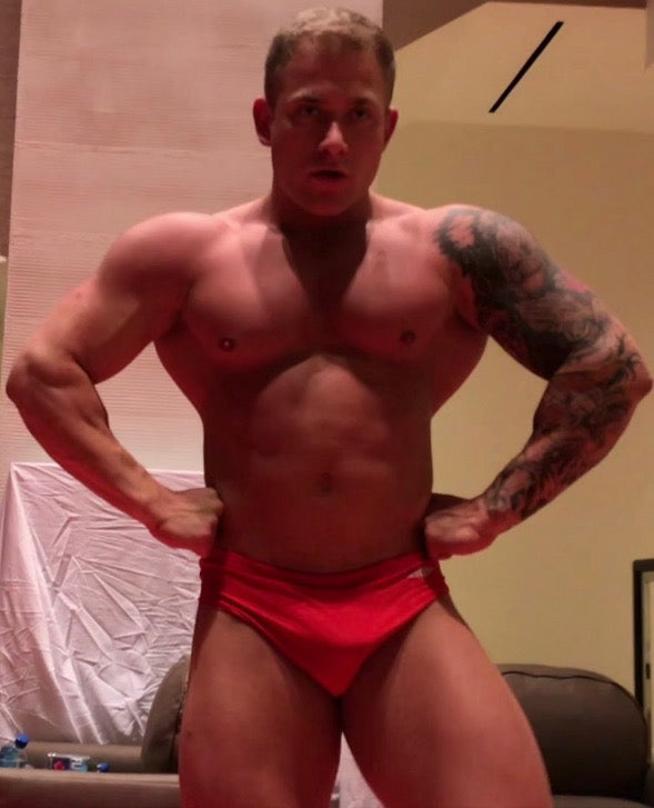 Jake flexs off at Thunders Arena Wrestling.