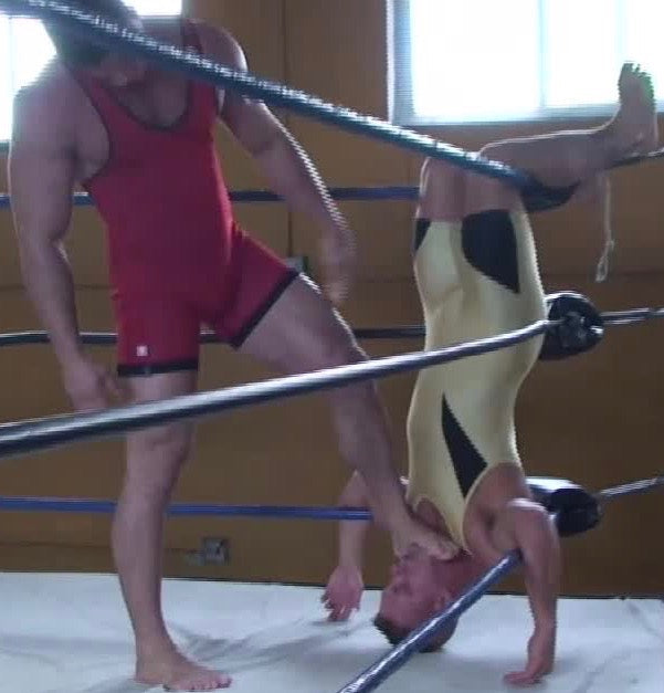 rope torture derek atlas