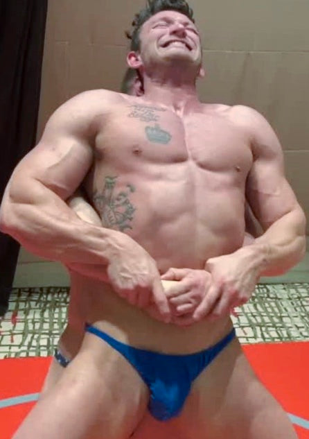 Mercury gets Bearhugged my Steel at Thunders RENA wrestling. 