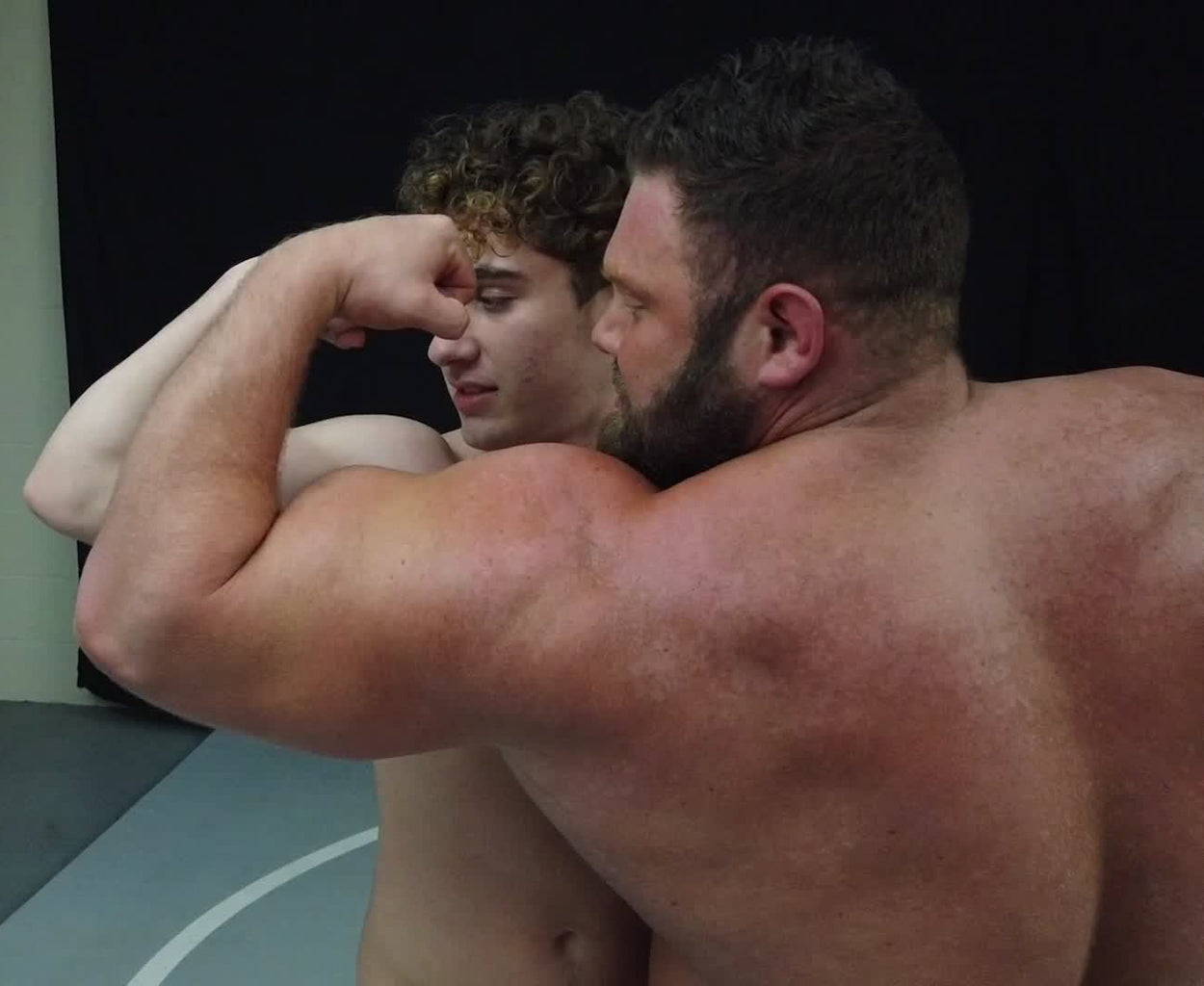 little vs big mountain Andre wrestling thunders arena bicep compare