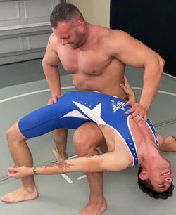 Mark Muscle puts Flaco into an over the knee back breaker at Thunders Arena Wrestling.