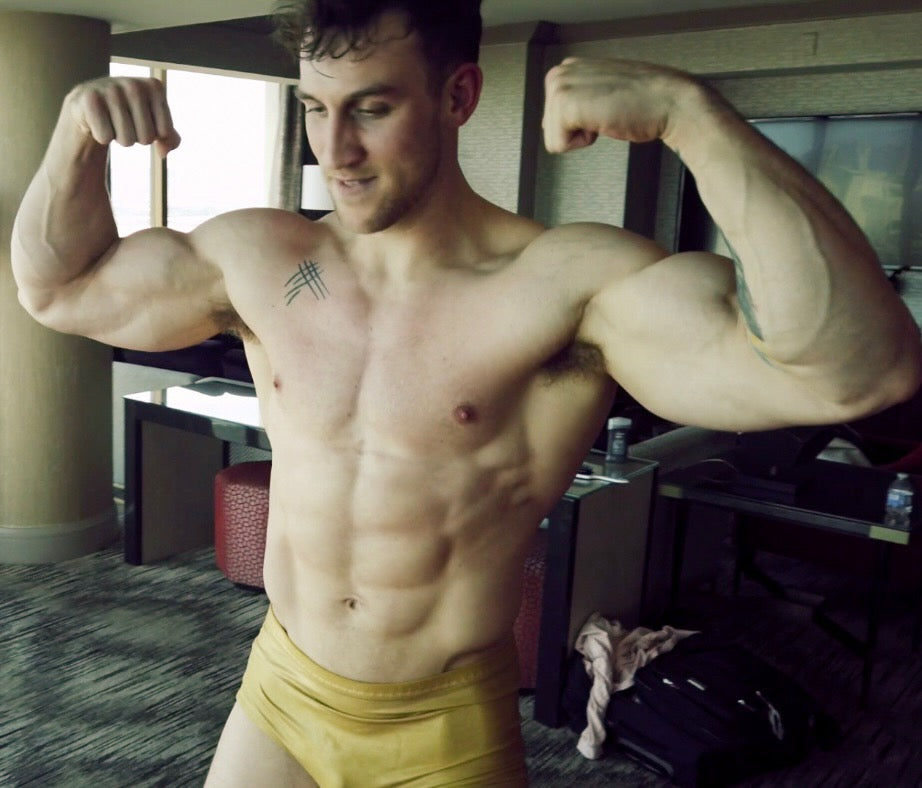 Cason double bicep flexing