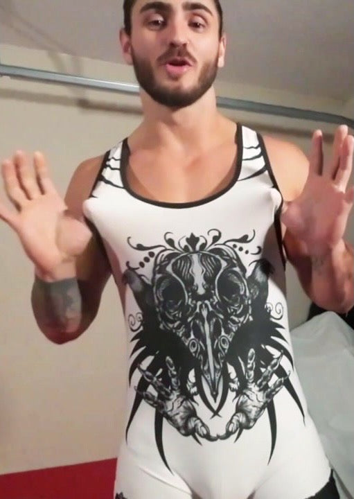 Muscle Hunk in singlet Thunders Arena