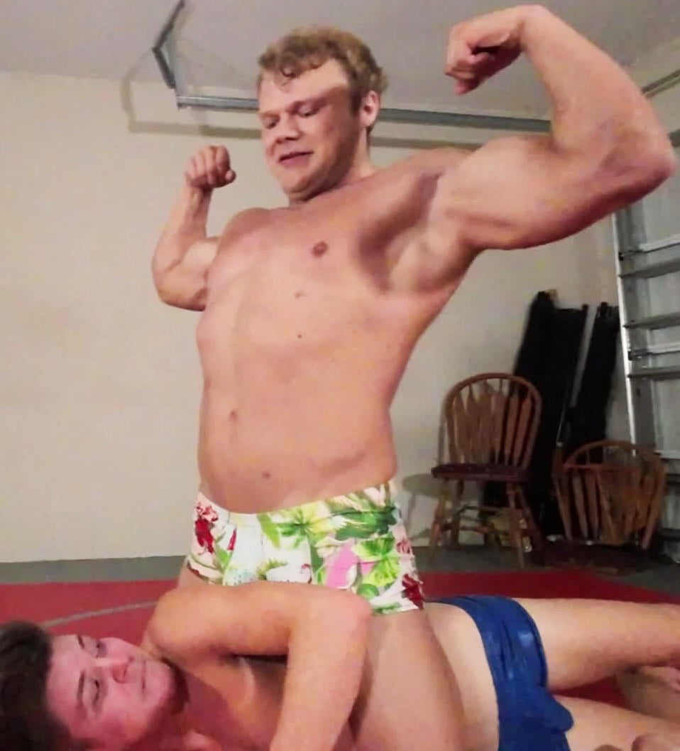 Bodybuilder double bicep flex