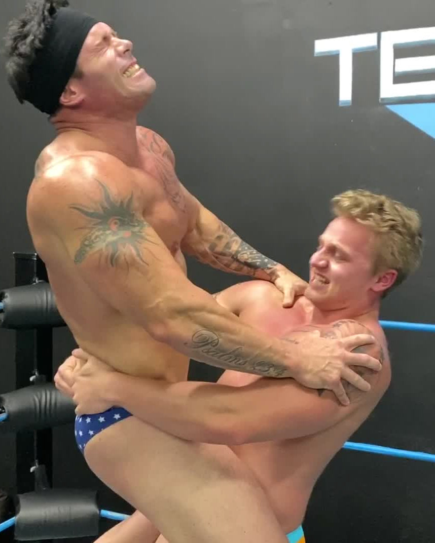 bearhug Justice Iceman18 Thunders Arena Wrestling