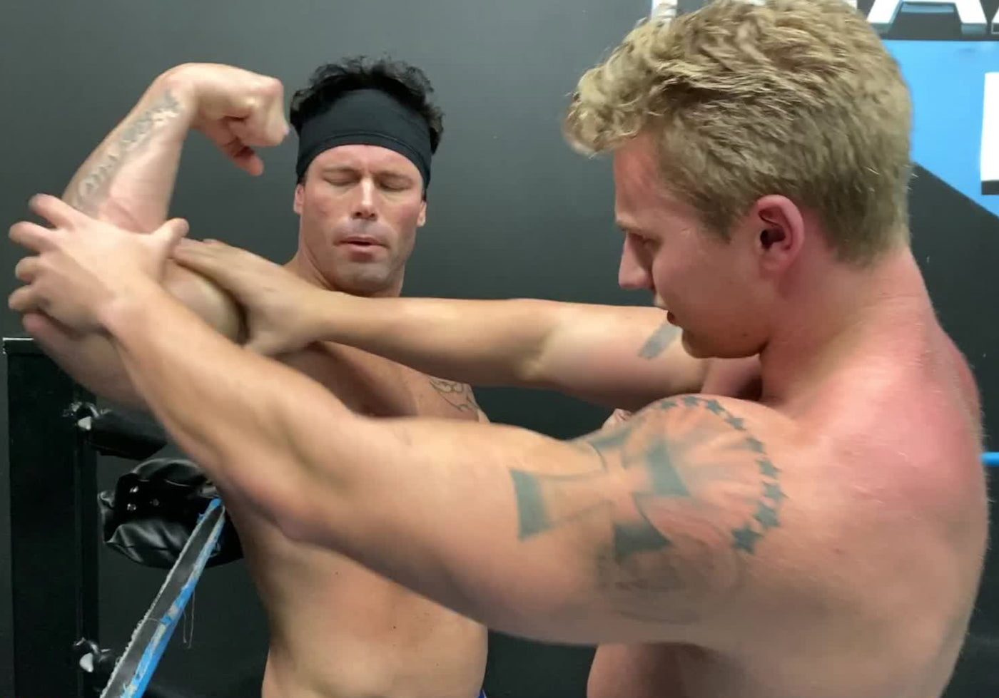 bicep admiration Justice Iceman18 Thunders Arena Wrestling