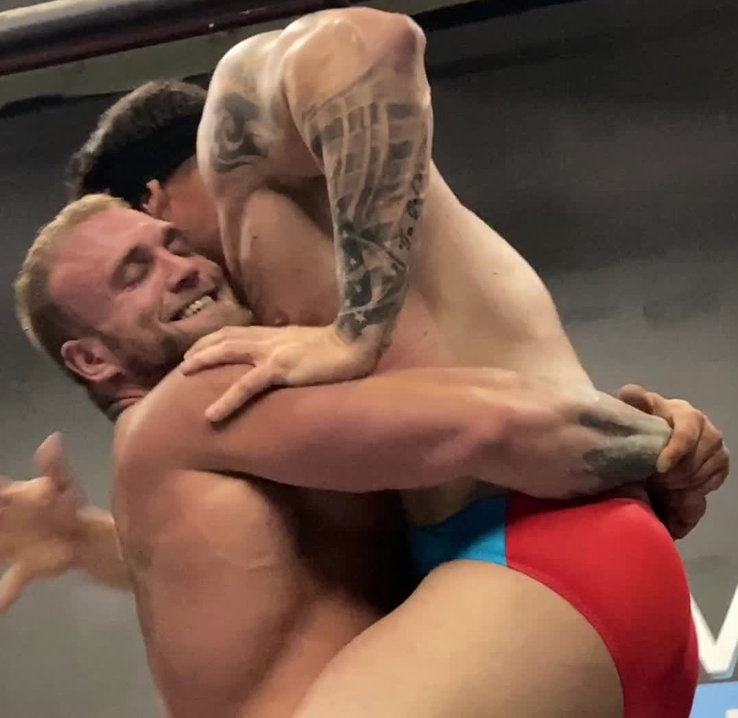 bearhug Gunnar justice thunders arena wrestling