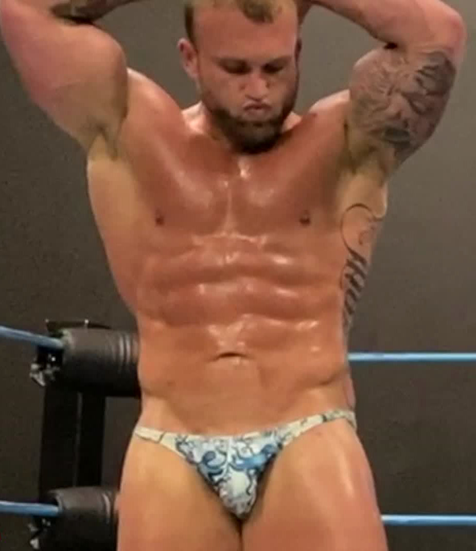Gunnar justice thunders arena wrestling abs